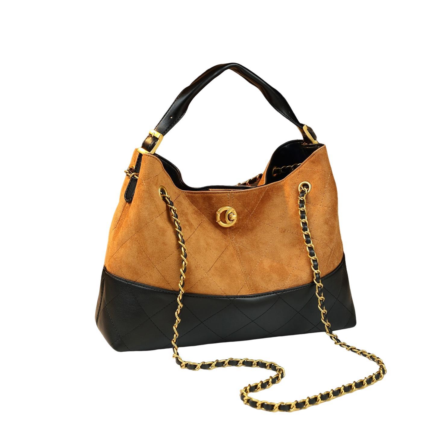 Geanta dama shoulder camel cu lant auriu din piele naturala
