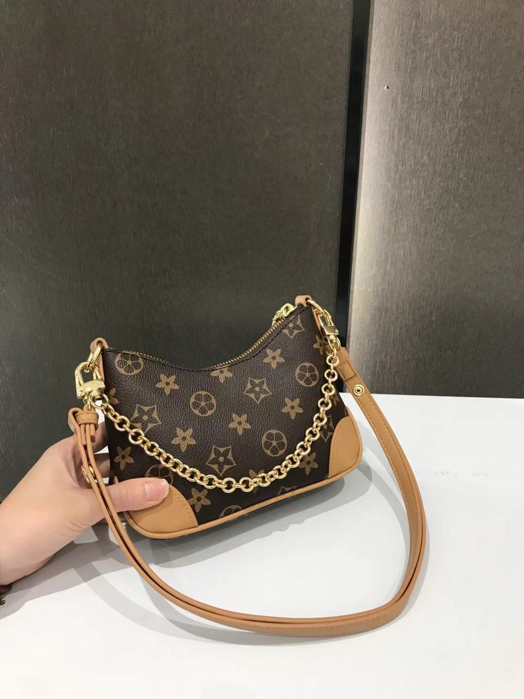 Geanta dama Mila mini cu lant – crossbody eleganta